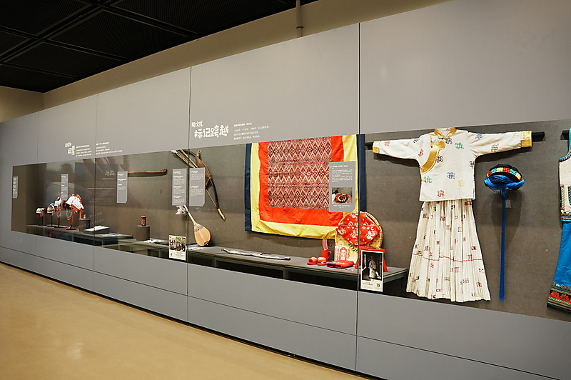 3 第三单元1（首页显示）.jpg