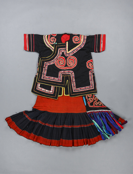 凉山苏诺支系女服