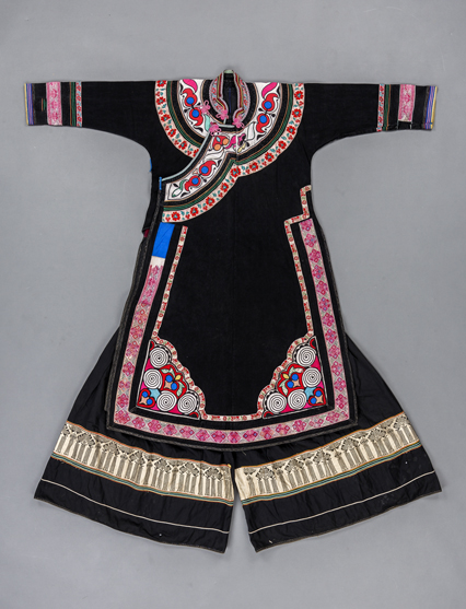 威宁诺苏支系女服