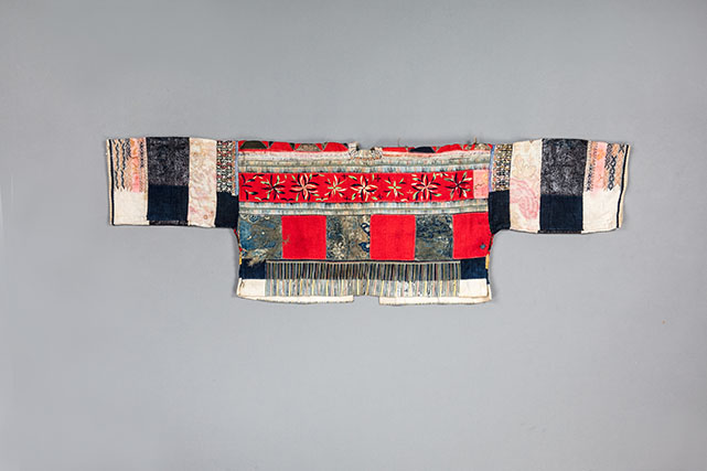 丹寨古衣（背面）