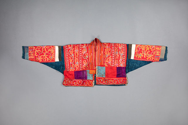 安顺苗女上衣（正面）